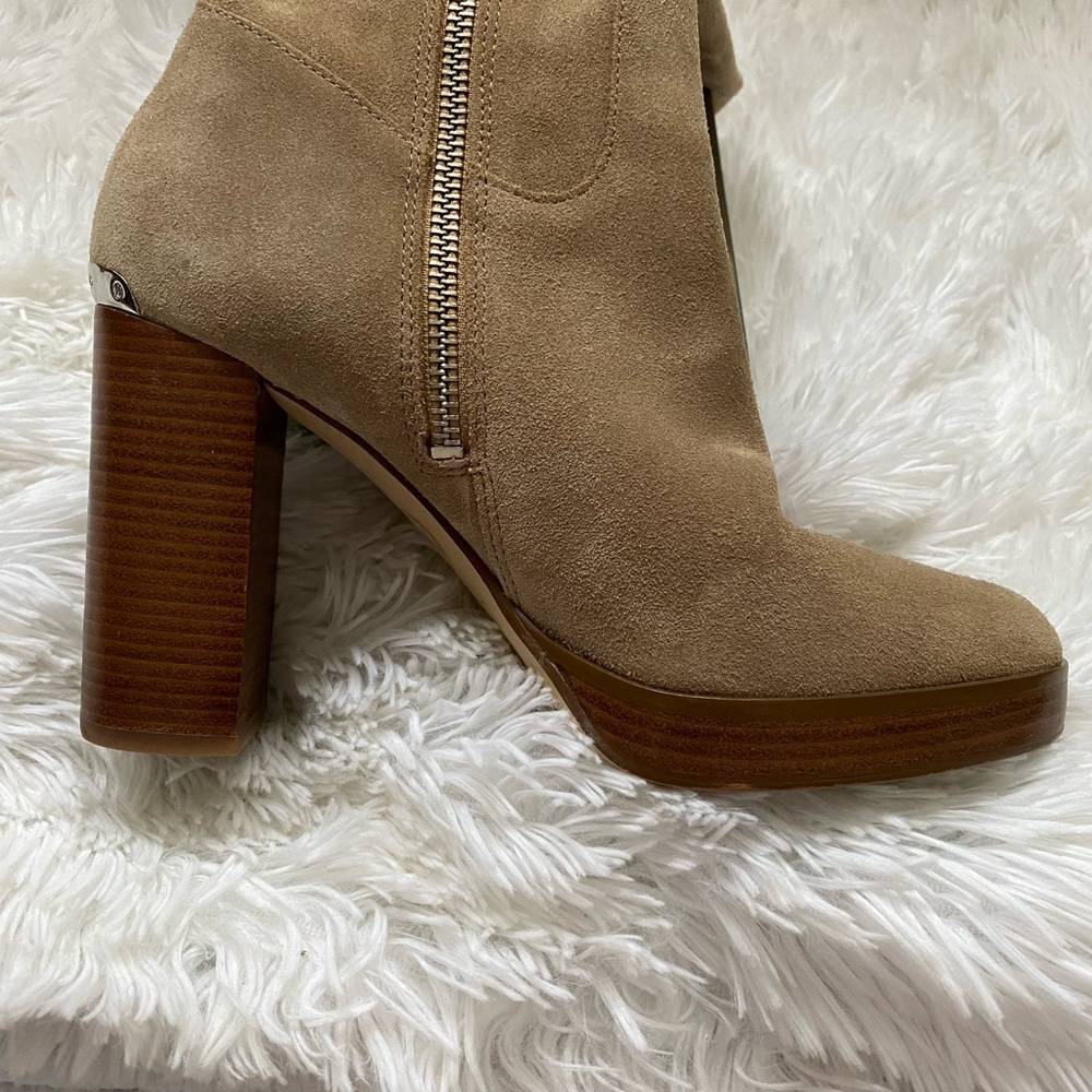 ❤️🔥HP🔥Michael Kors Suede Boots❤️ - Picture 7 of 9
